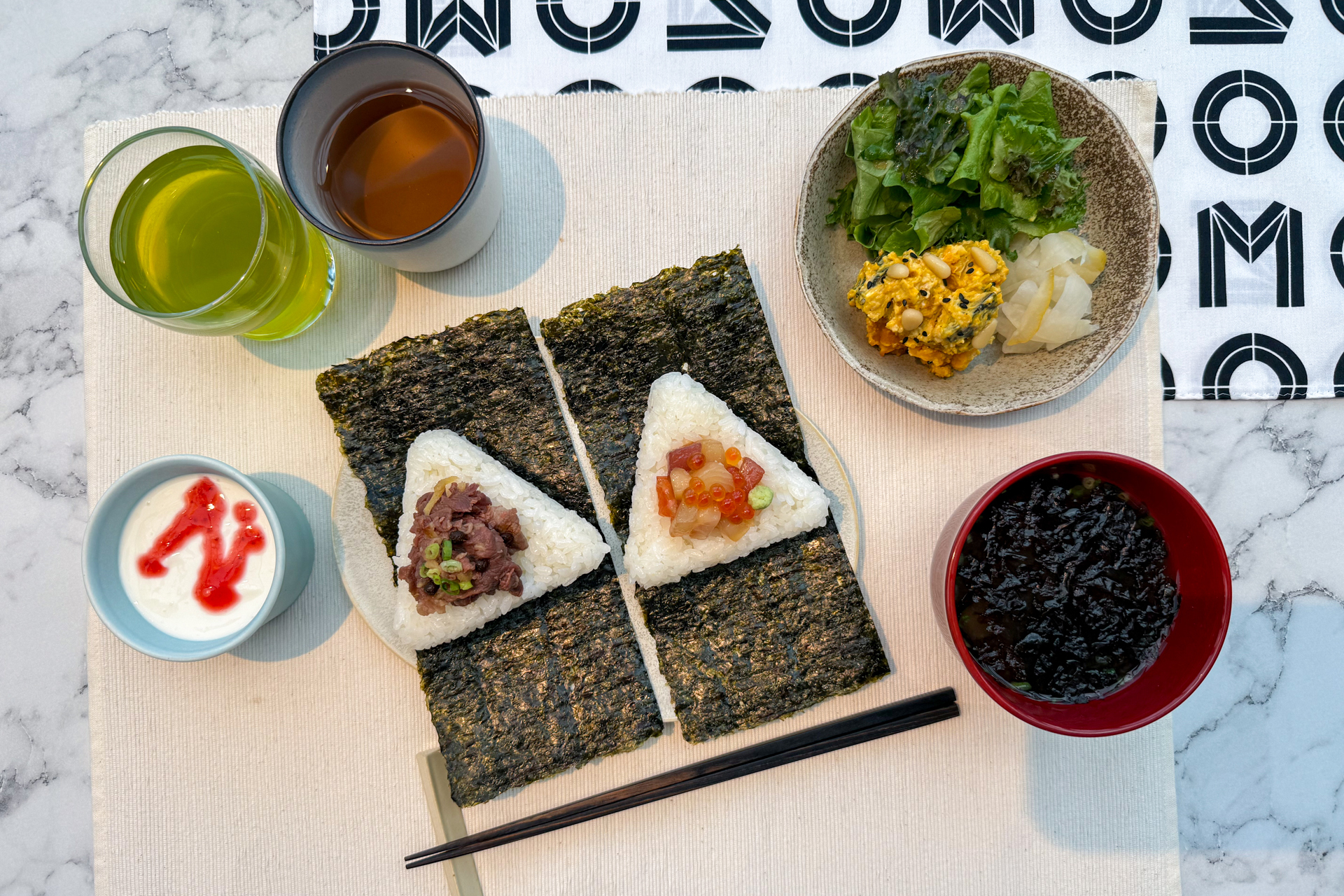 たっぷり具材なので2個食べるとお腹がいっぱいに。ココロもお腹も満たされる朝食です