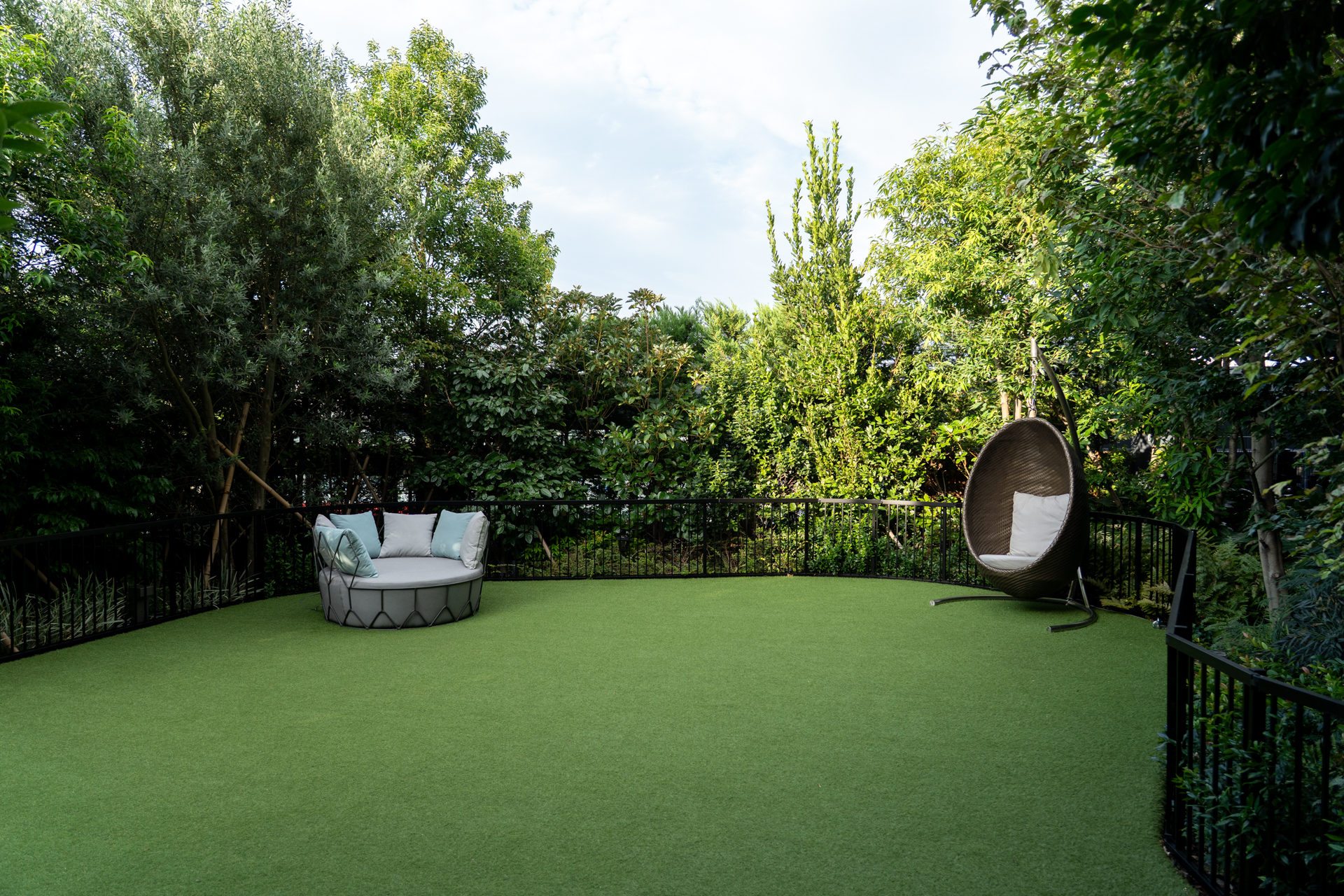 地上60mにある屋外ドッグラン