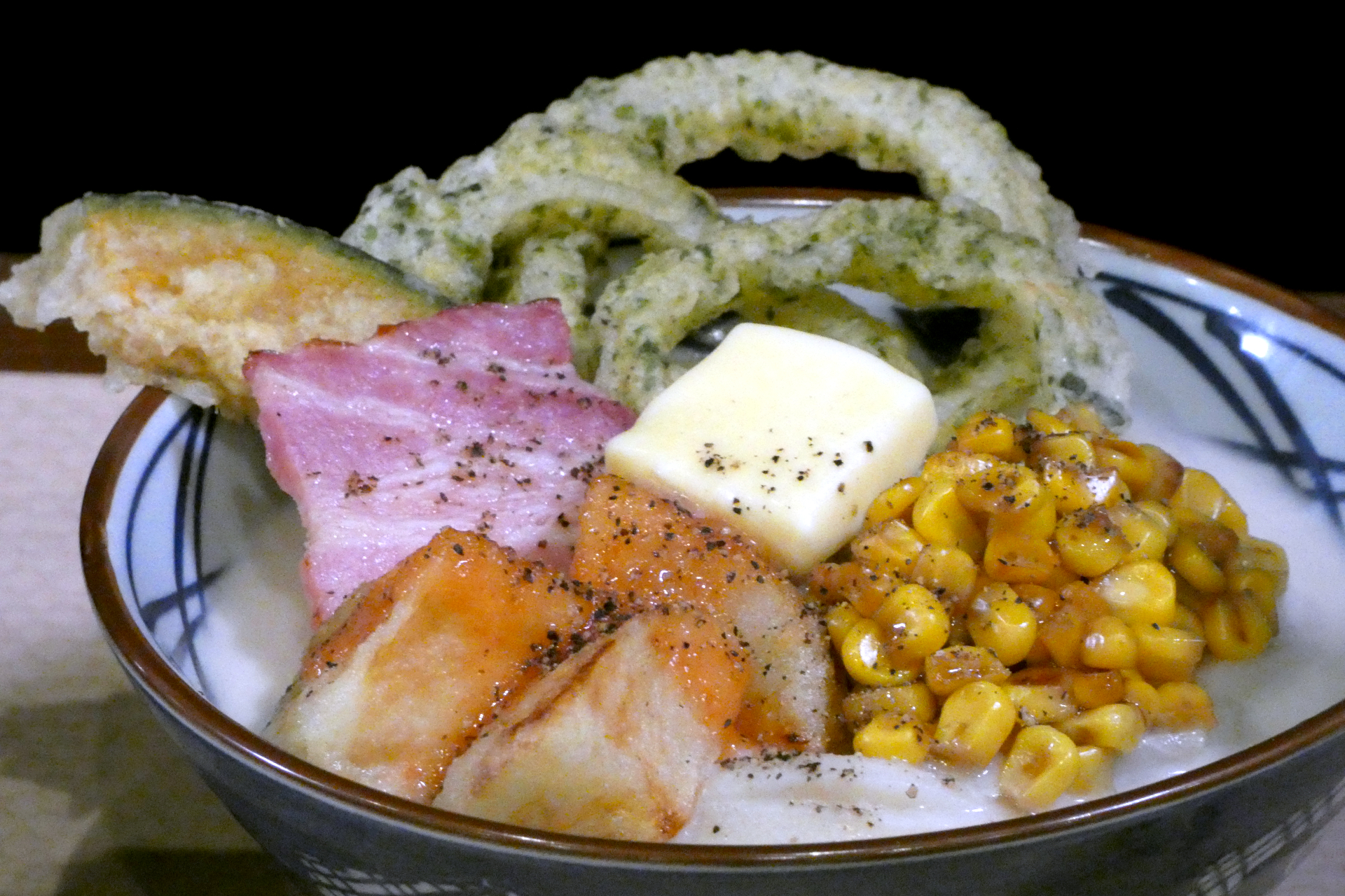 北海道：大地の旨み じゃがバタうどん（並890円、大1070円、温のみ）