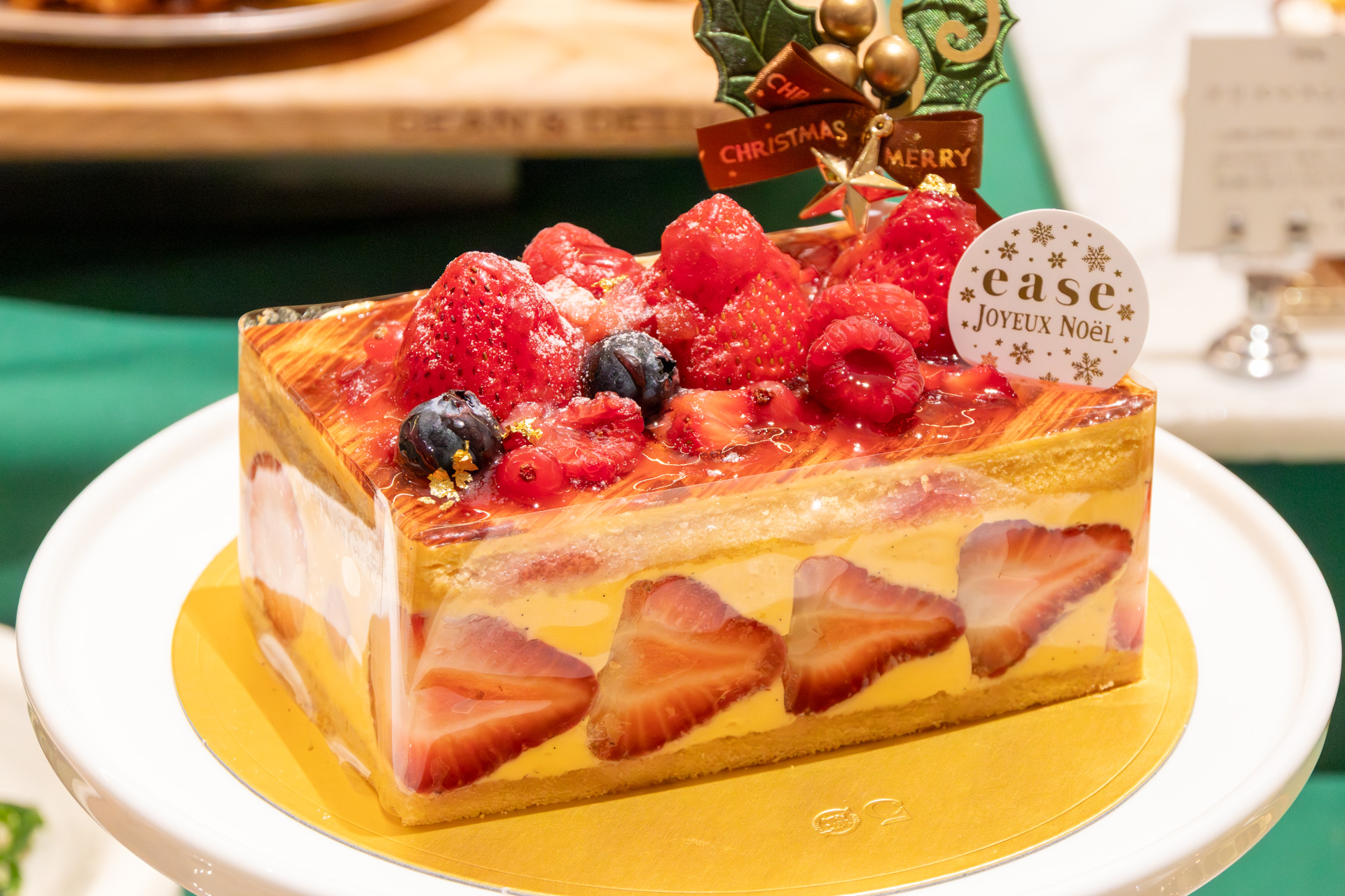 「イーズ イチゴとバニラのフレジエ」（7200円）