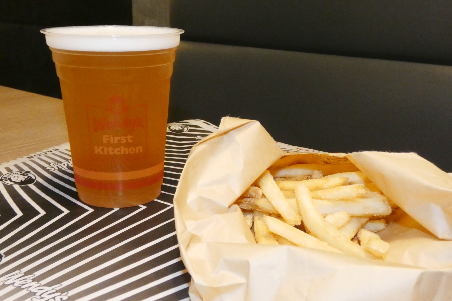 「SPRING VALLEY BREWERY シルクエール 白」と「とまらないレモン味ポテト」