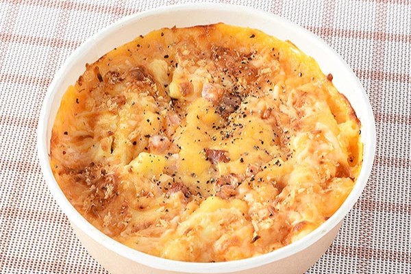濃厚チーズソースのマッケンチーズグラタン