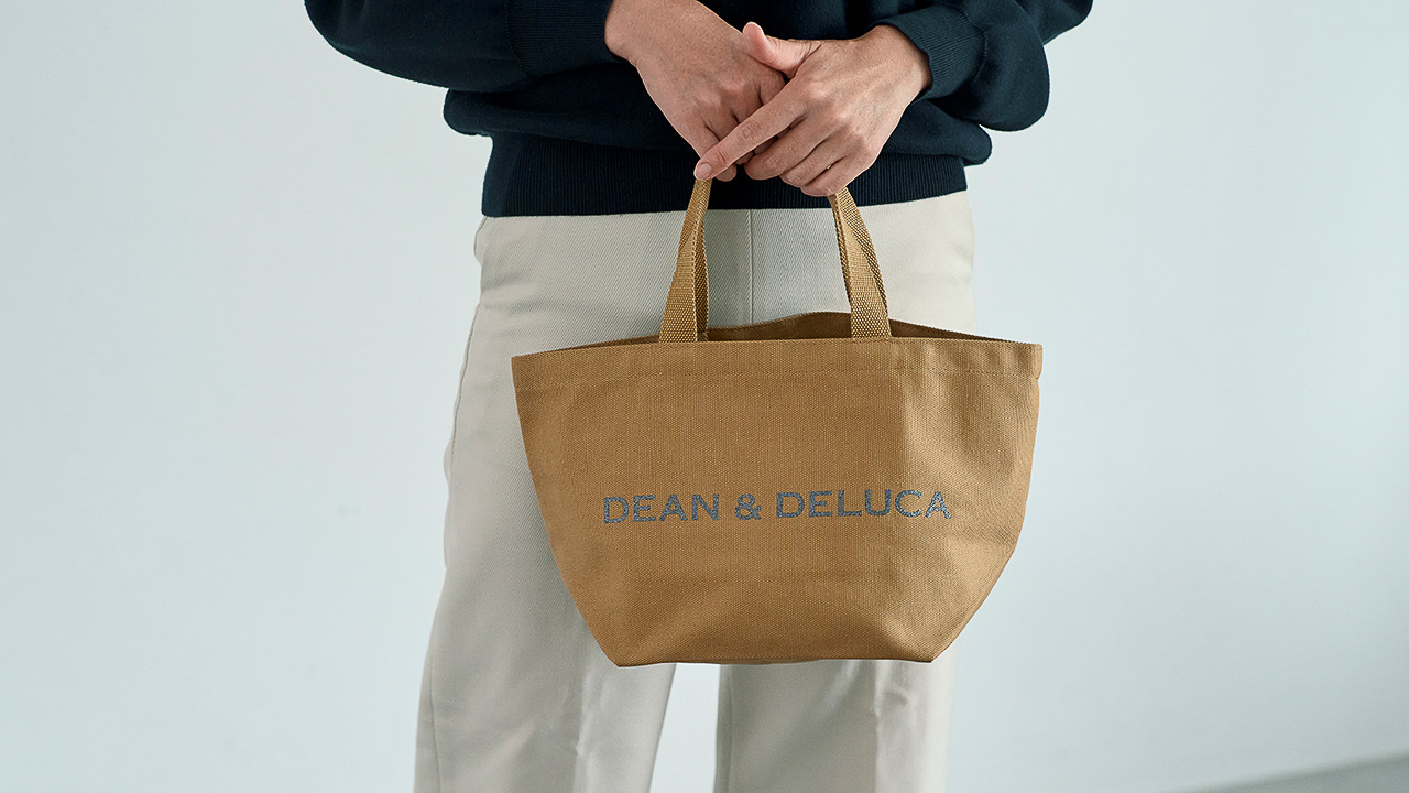 DEAN & DELUCA「チャリティートートバッグ」カフェオレ Sサイズ（2750円）
