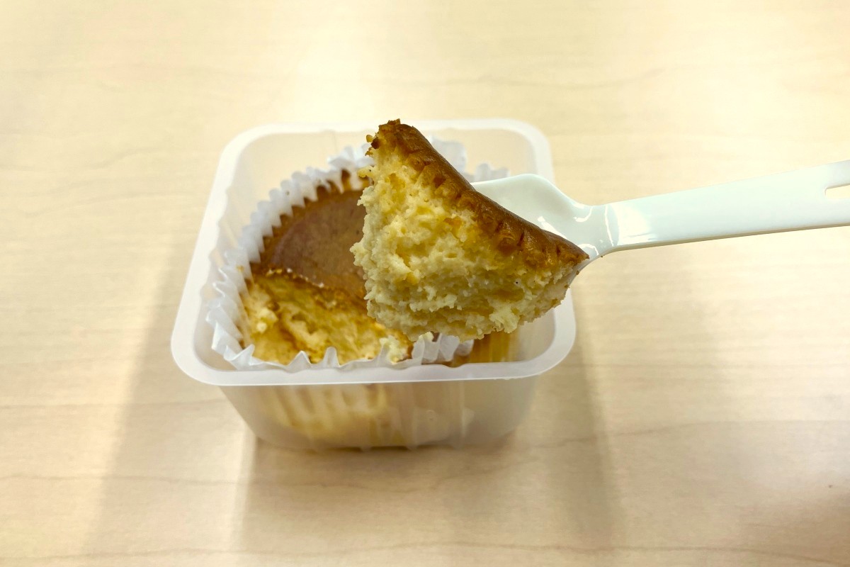 ふわっとしながら濃厚な味わいの「生ベイクドチーズケーキ」