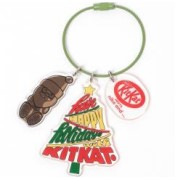 「キットカット ホリデイサンタ アクリルキーチャーム」（990円）