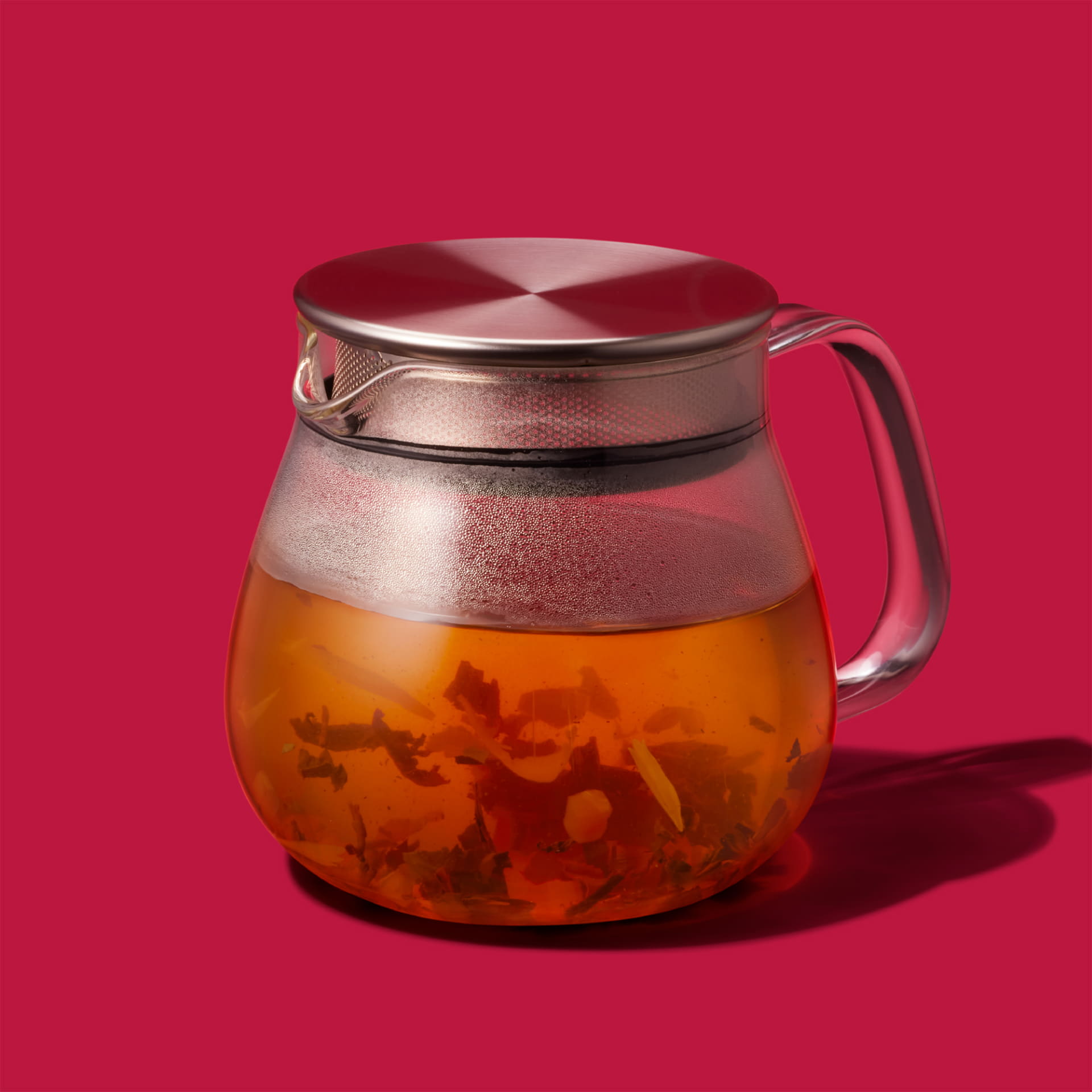 「ジョイフルメドレー/ティーポット」（持ち帰り 628円/店内利用 640円）