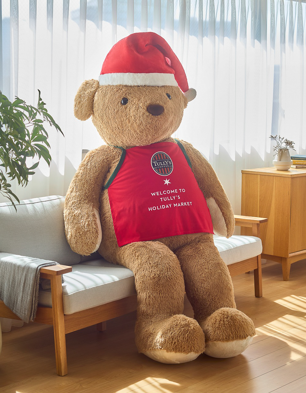 大きな「ベアフル」がサンタ帽で登場