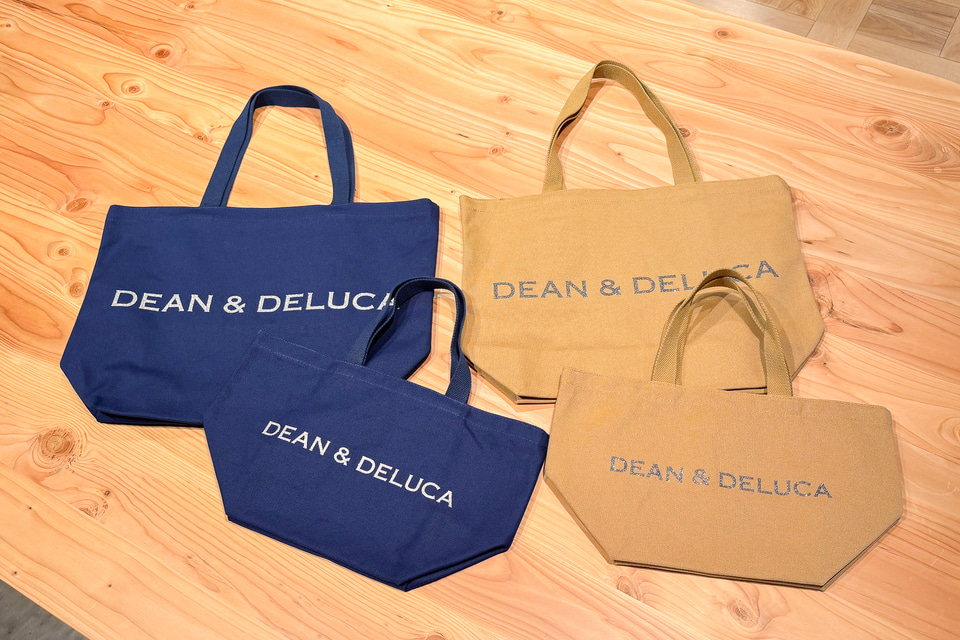 【完売品】【DEAN＆DELUCA】チャリティトートP/Lサイズ★2019 DEAN \u0026 DELUCA11月1日（火）『 A BAG FOR HAPPINESS 2022