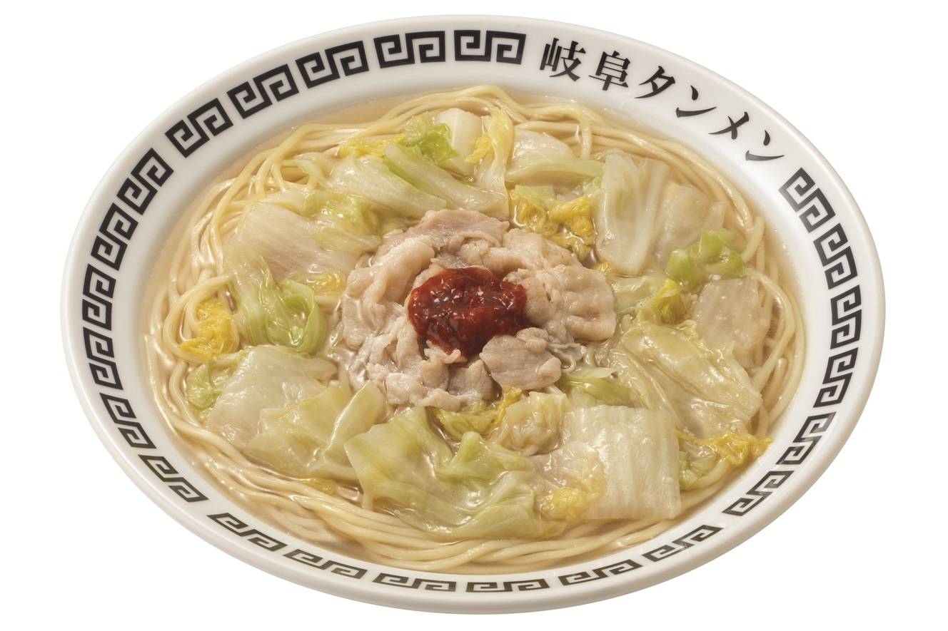 にんにくの効いた塩ベースのスープに、白菜やキャベツ、豚肉をトッピング