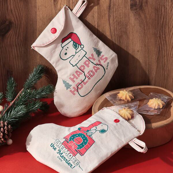 「スヌーピー オーガニックコットン ホリデーソックス」（1098円）