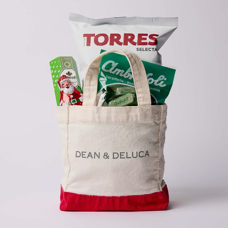 「ホリデーハッピーバッグ 2025」（2700円）