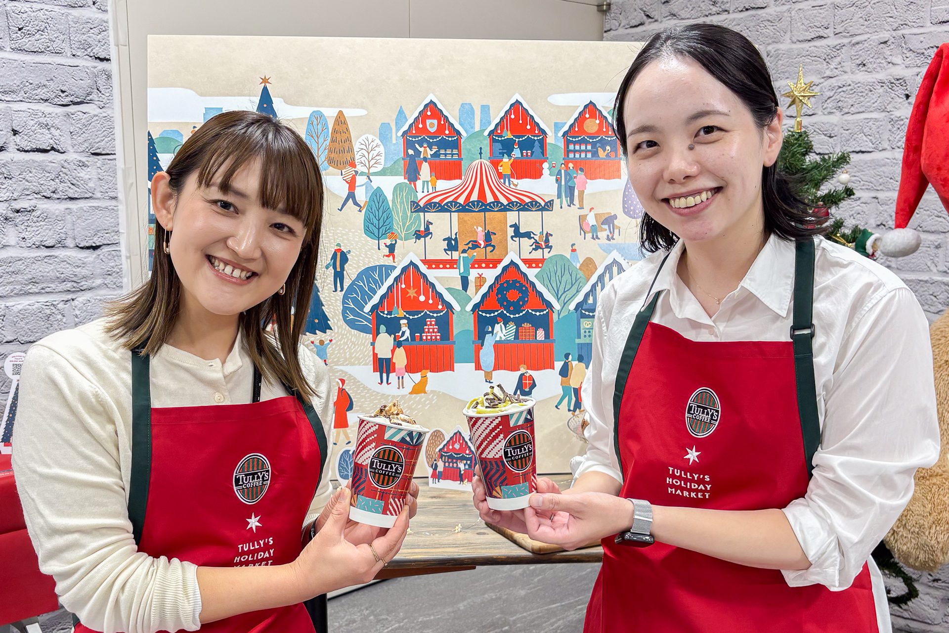 タリーズコーヒージャパン株式会社 マーケティング本部 ドリンクマーケティンググループ 小林由果氏（左）と石川千晴氏（右）