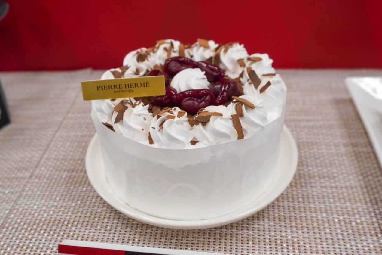 ピエール・エルメ アンソロジー監修 ガトー・ド・ノエル