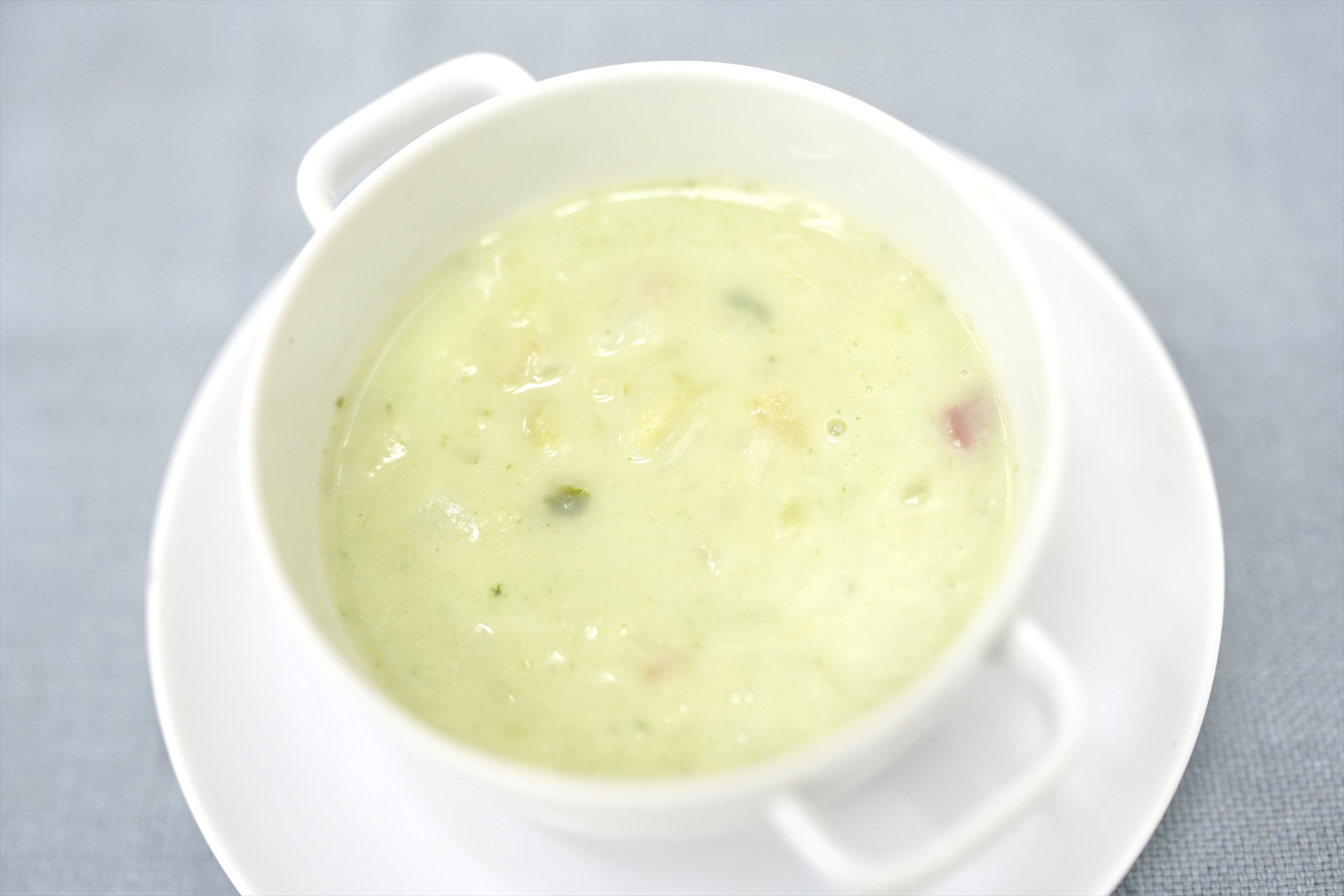 やさしい味わいの「ブロッコリーとじゃがいものポタージュ」