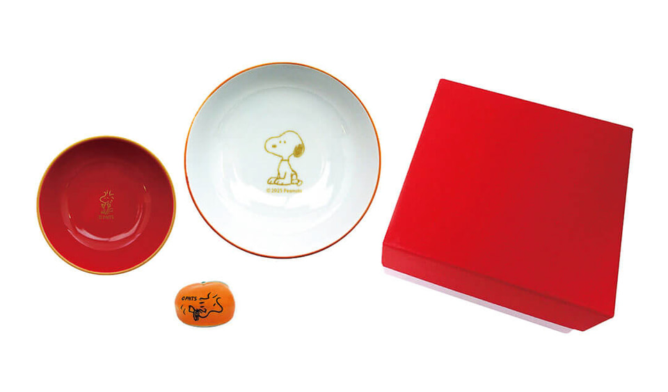 スヌーピーの顔デザインがかわいい「器になる鏡もち」初日は1人1個の