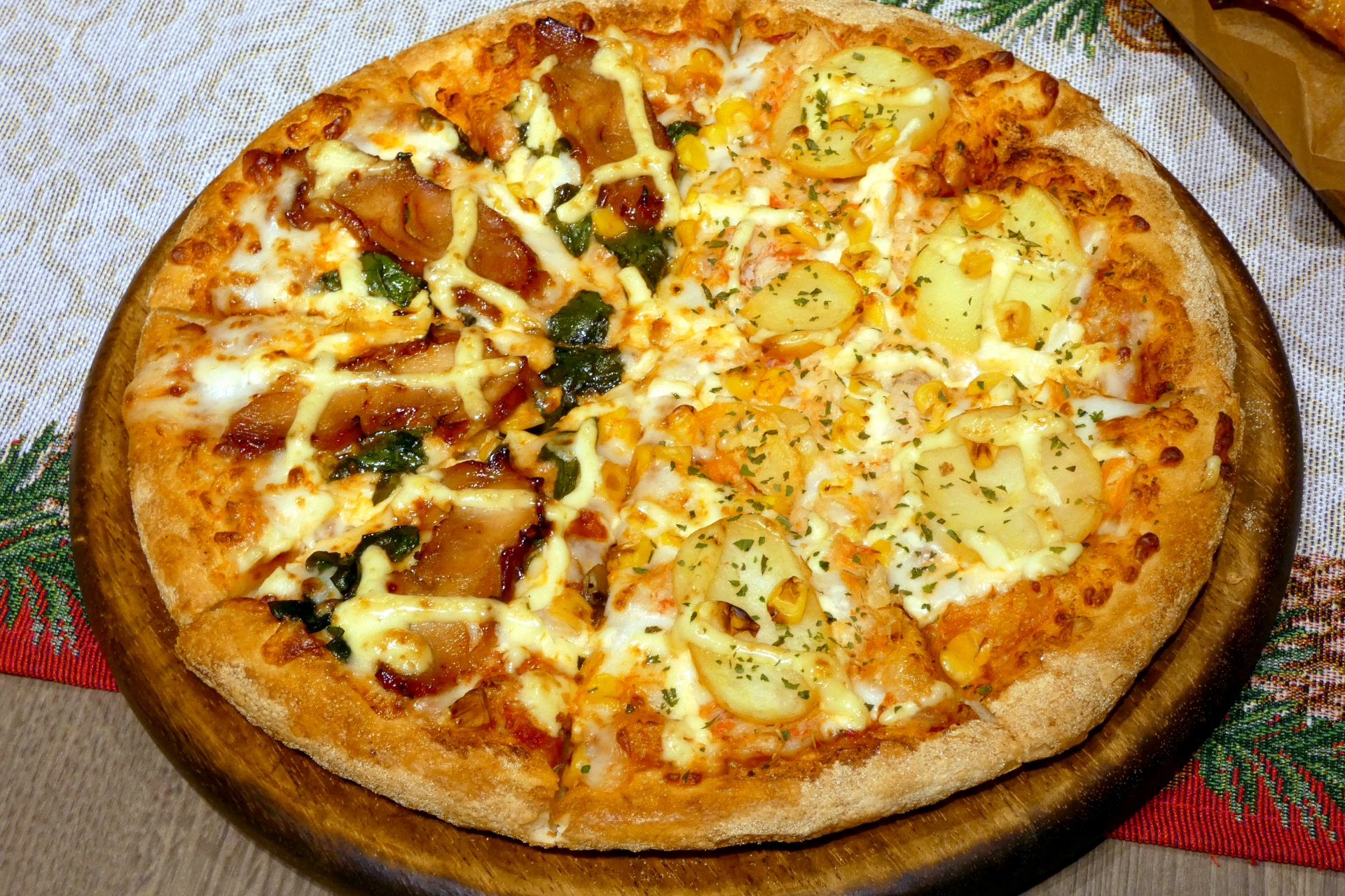 炭火焼チキンと蟹の贅沢ハーフ＆ハーフ