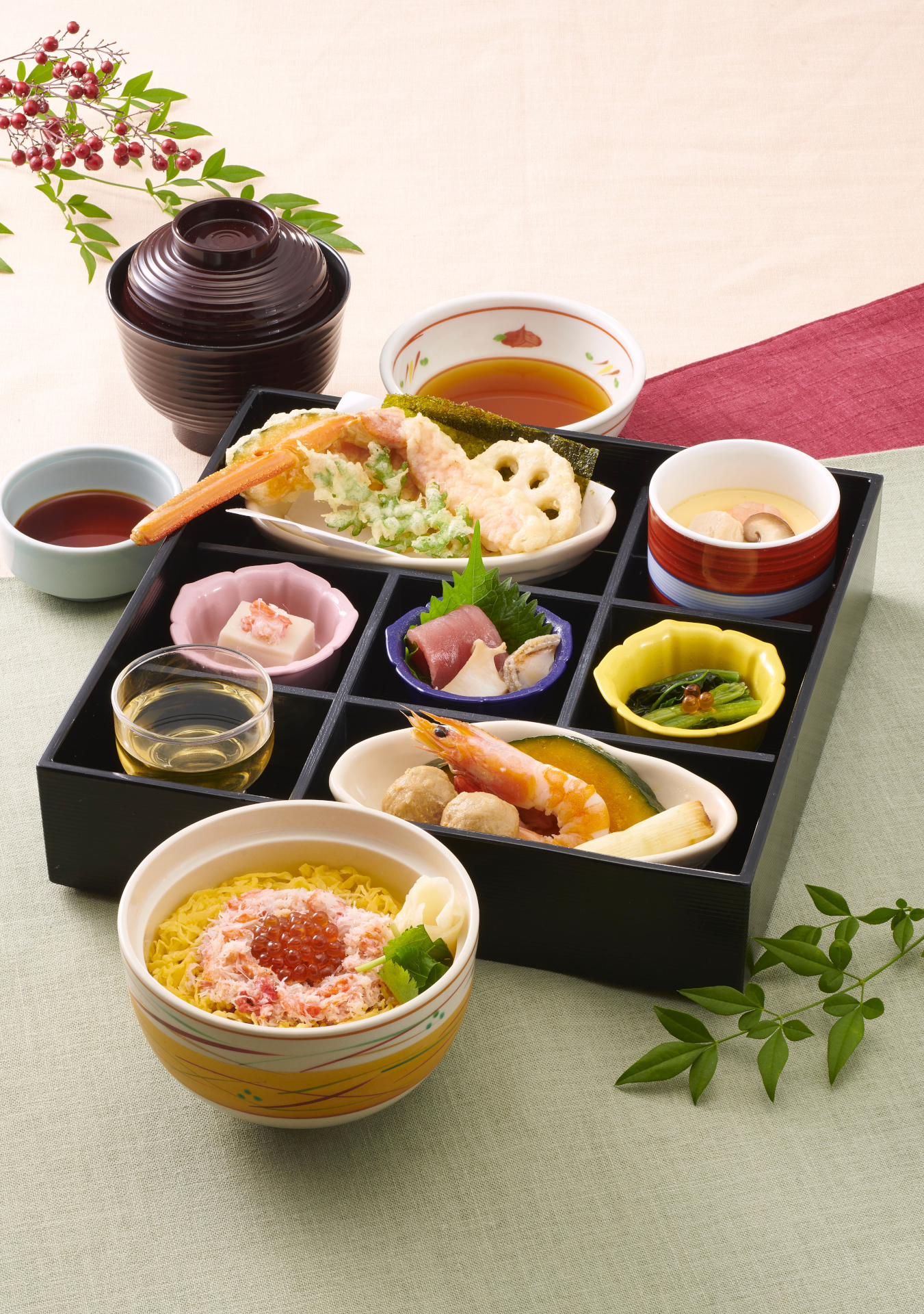 「四季めぐり膳（かにいくらちらし）」（2198円）