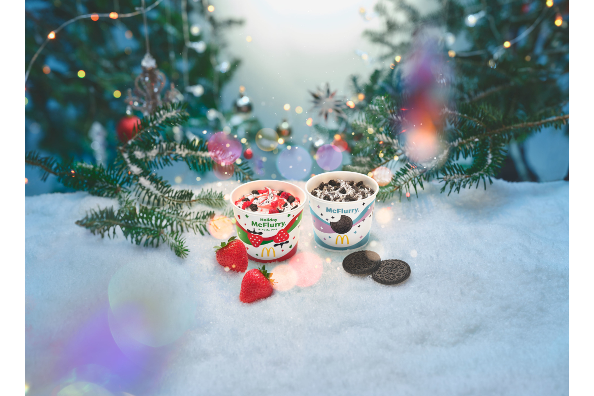 「マックフルーリー 苺 オレオ クッキー」と「マックフルーリー 超 オレオ クッキー」