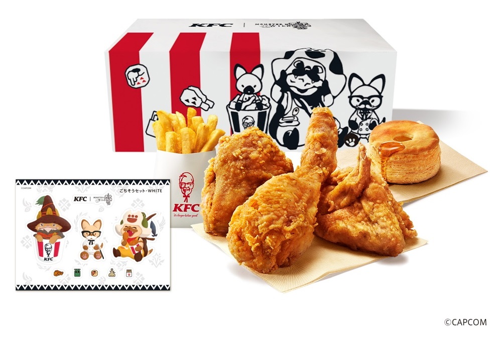 ゲームで使えるアイテムとチャーム付きの「モンハンコラボパック」