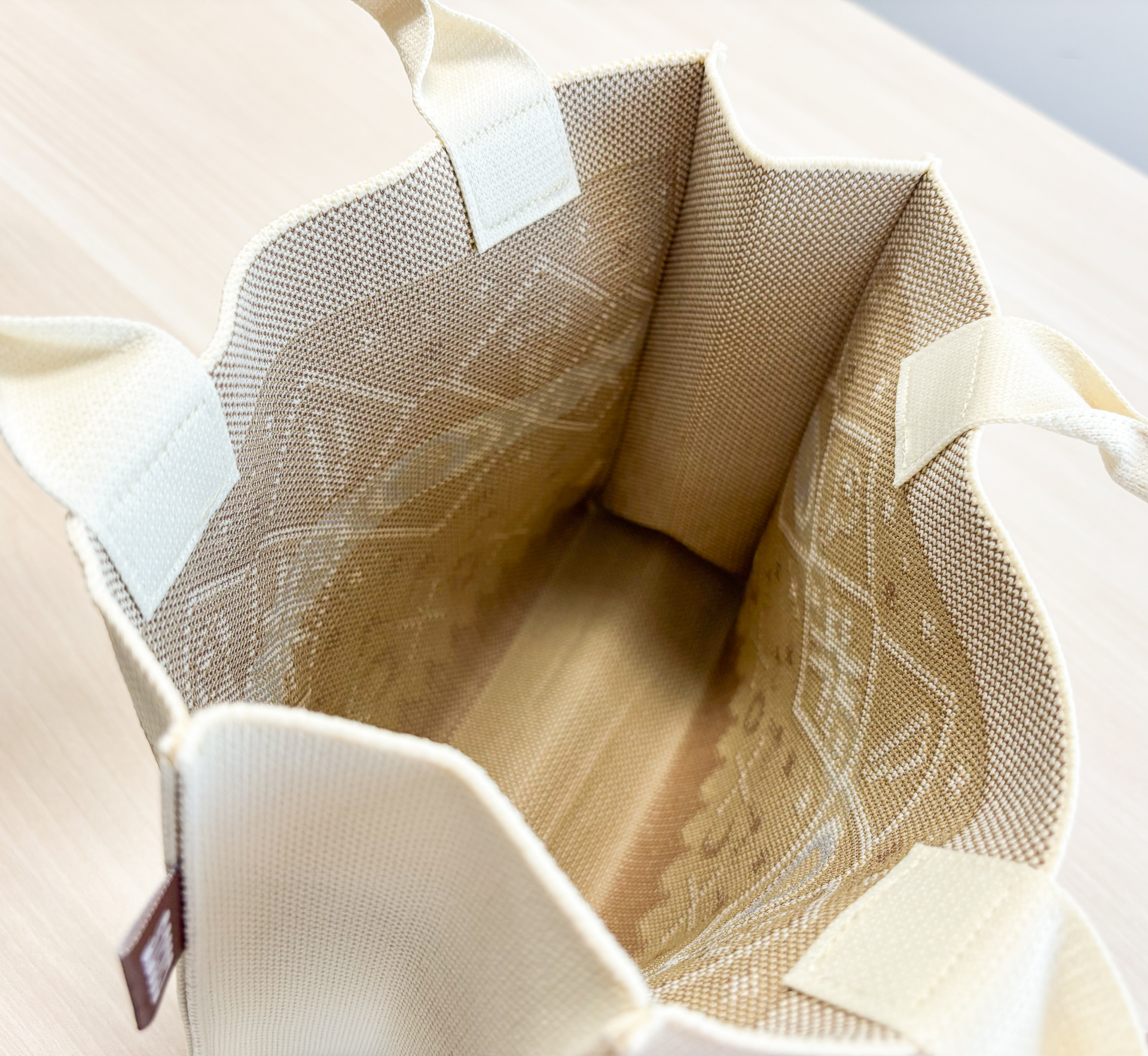 マチも80mmあります