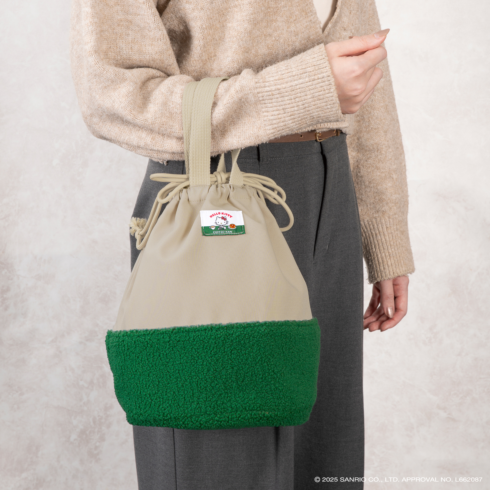 ボア巾着バッグ（ベージュ）