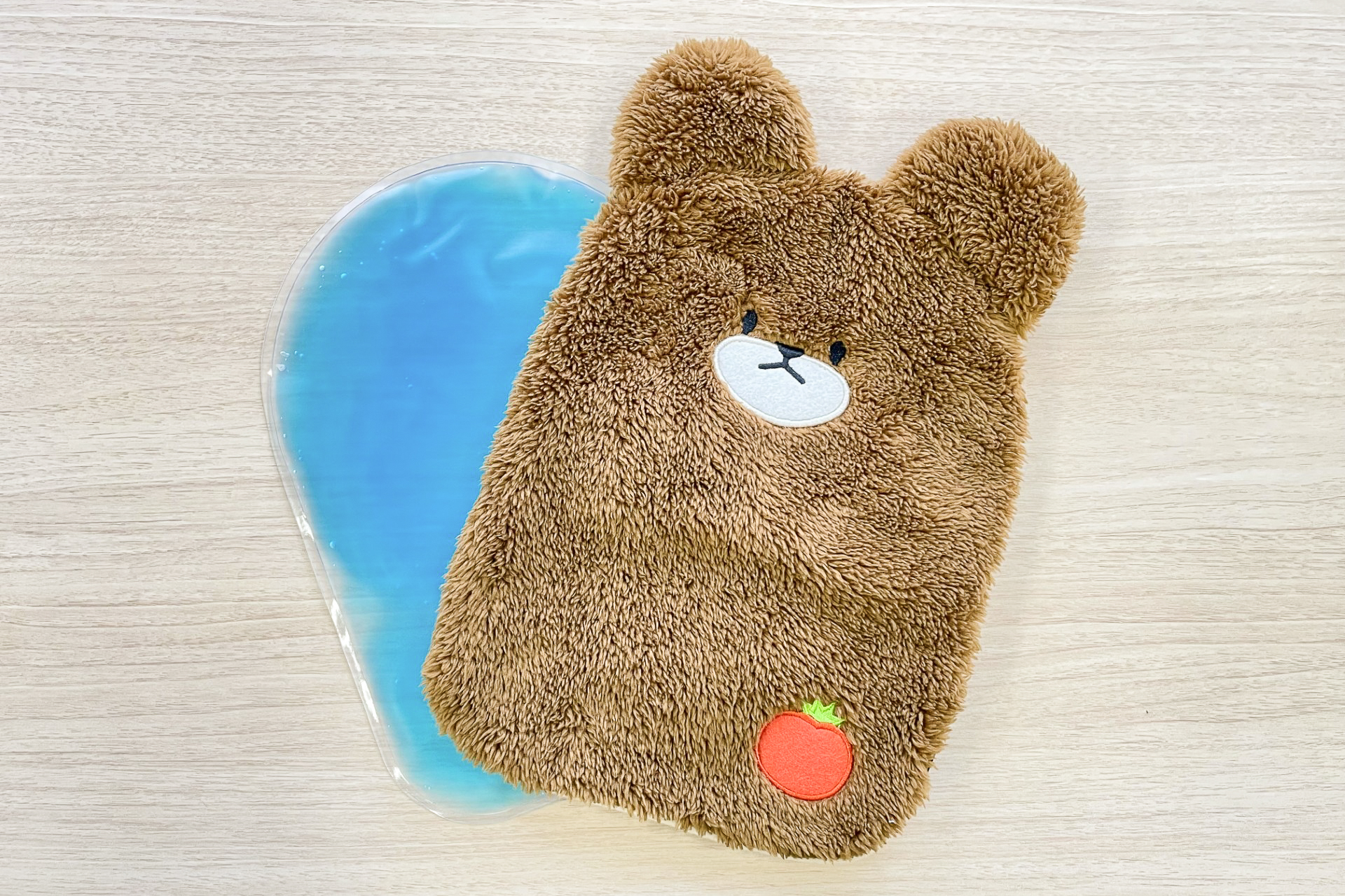 「くまのがっこう 湯たんぽ」約190×305mm（幅×高さ）