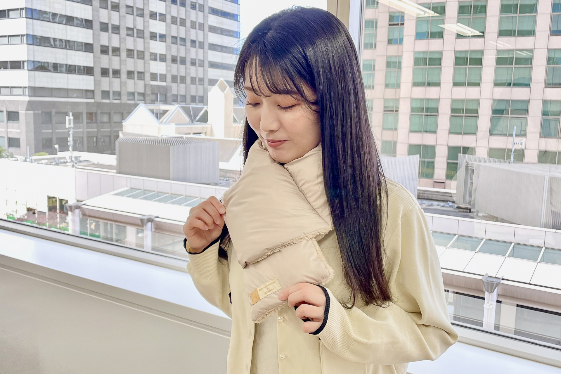 「くまのがっこう 中綿マフラー」約960×150mm（幅×高さ）