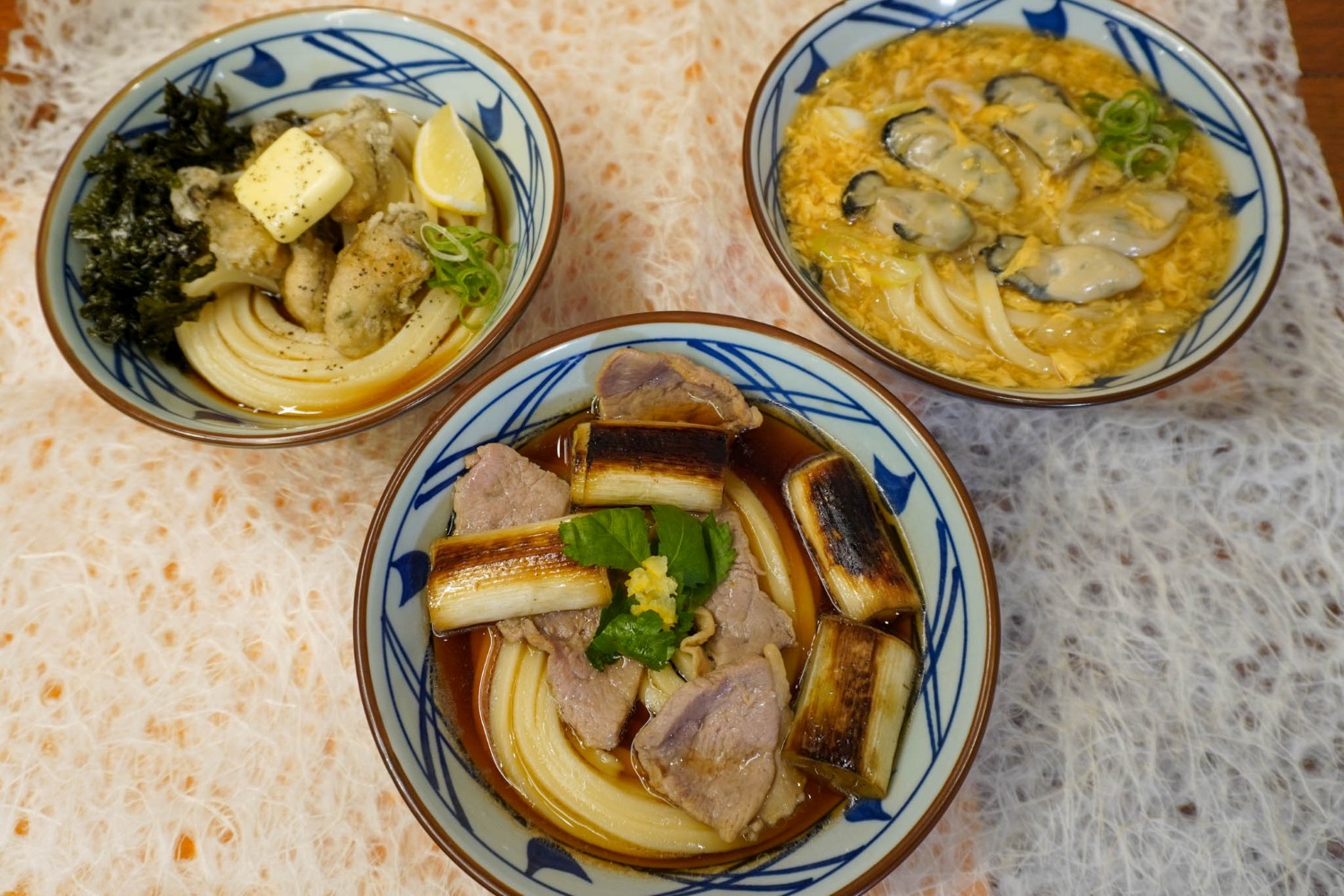 丸亀製麺の「鴨ねぎうどん」「牡蠣たまあんかけうどん」「牡蠣バターぶっかけうどん」