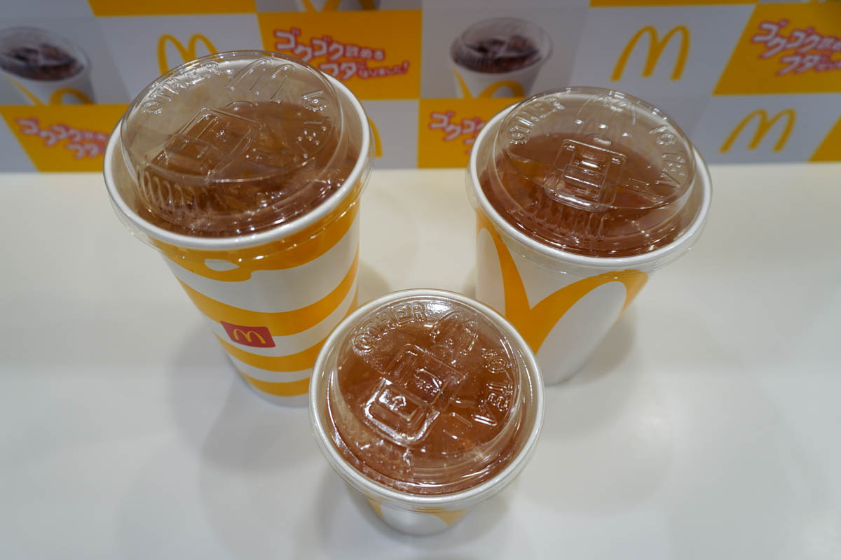 コールドドリンクはストローレスリッドのフタに変更