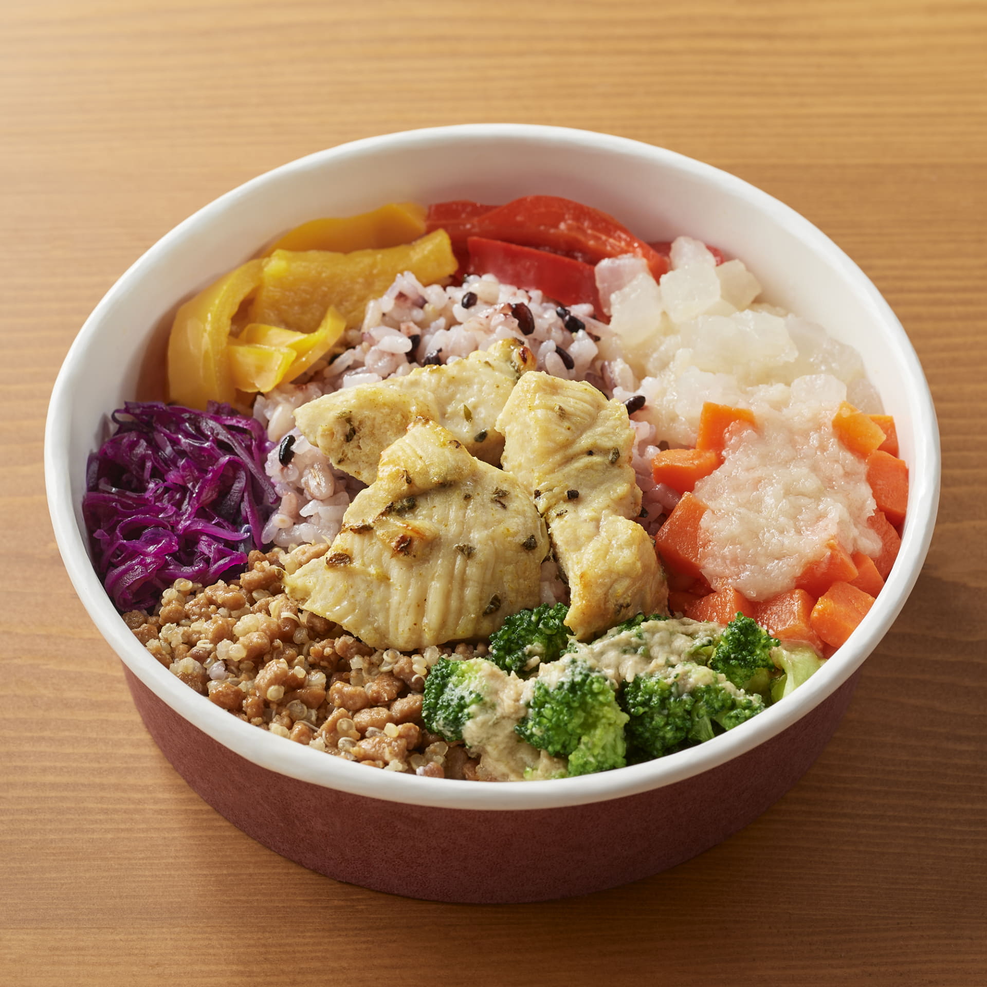 スパイスチキンと彩りサラダ