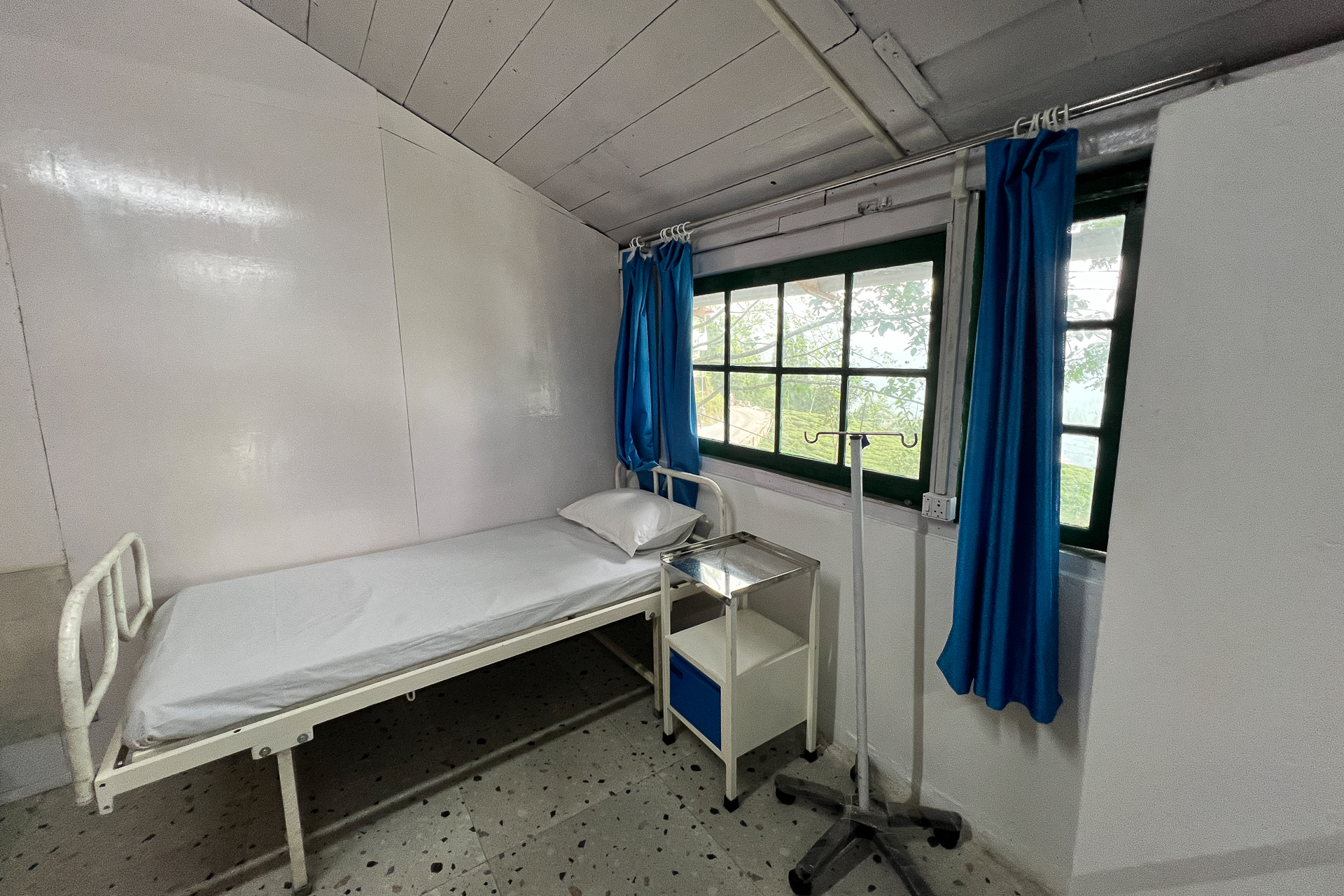 ゼンショーホールディングスは2012年からインドにおいてフェアトレードの取り組みを行なっている。写真は2025年6月に改修された診療所