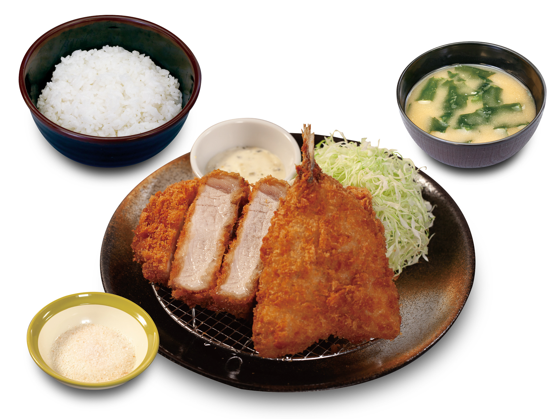 「国産雪国育ち厚切りロースかつ＆アジフライ定食 」（1350円）