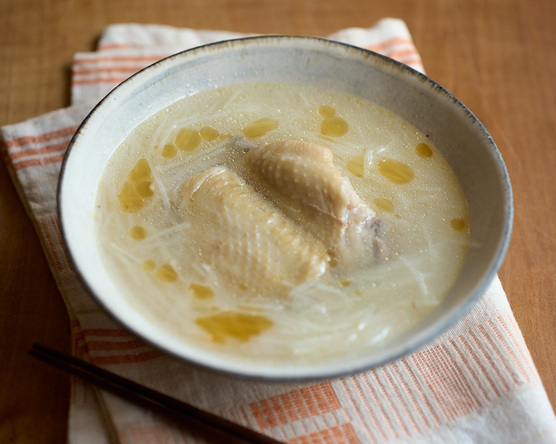 ［秋］乾燥肌、エイジングケア、疲れに「手羽先と長いものお肌プルプルスープ」