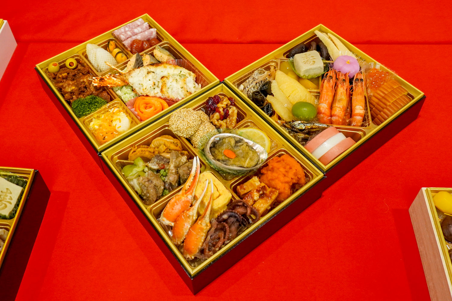 「和洋中おせち三段重」