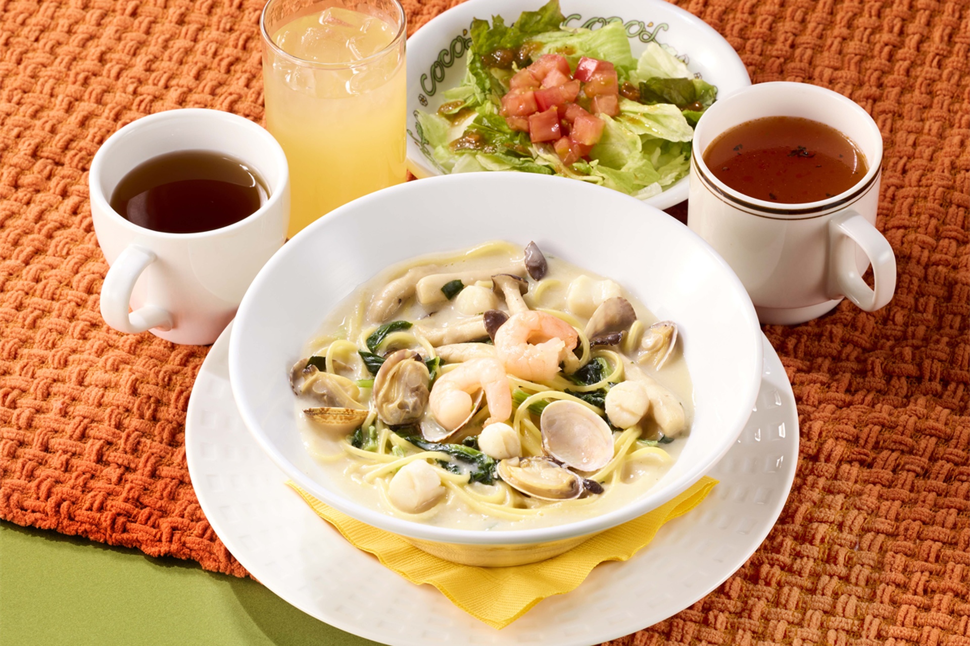 海老とあさりのクリームスープパスタランチ