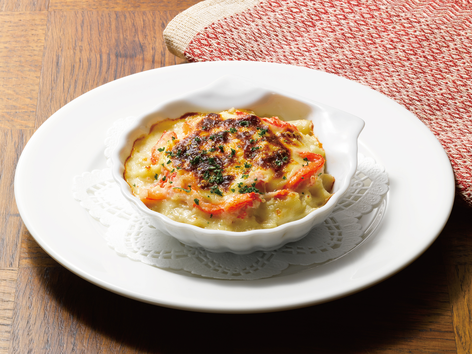 「国産紅ずわい蟹のグラタン」（1243円）