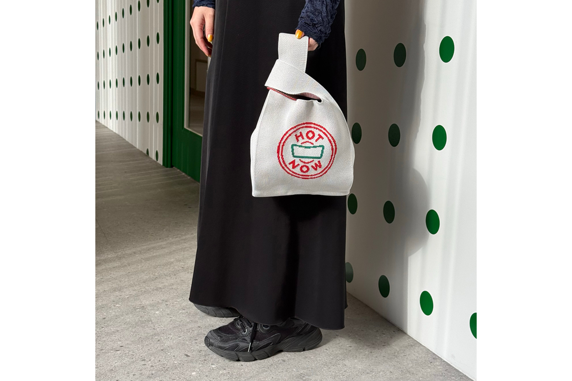 柔らかくて伸びのよいニット素材