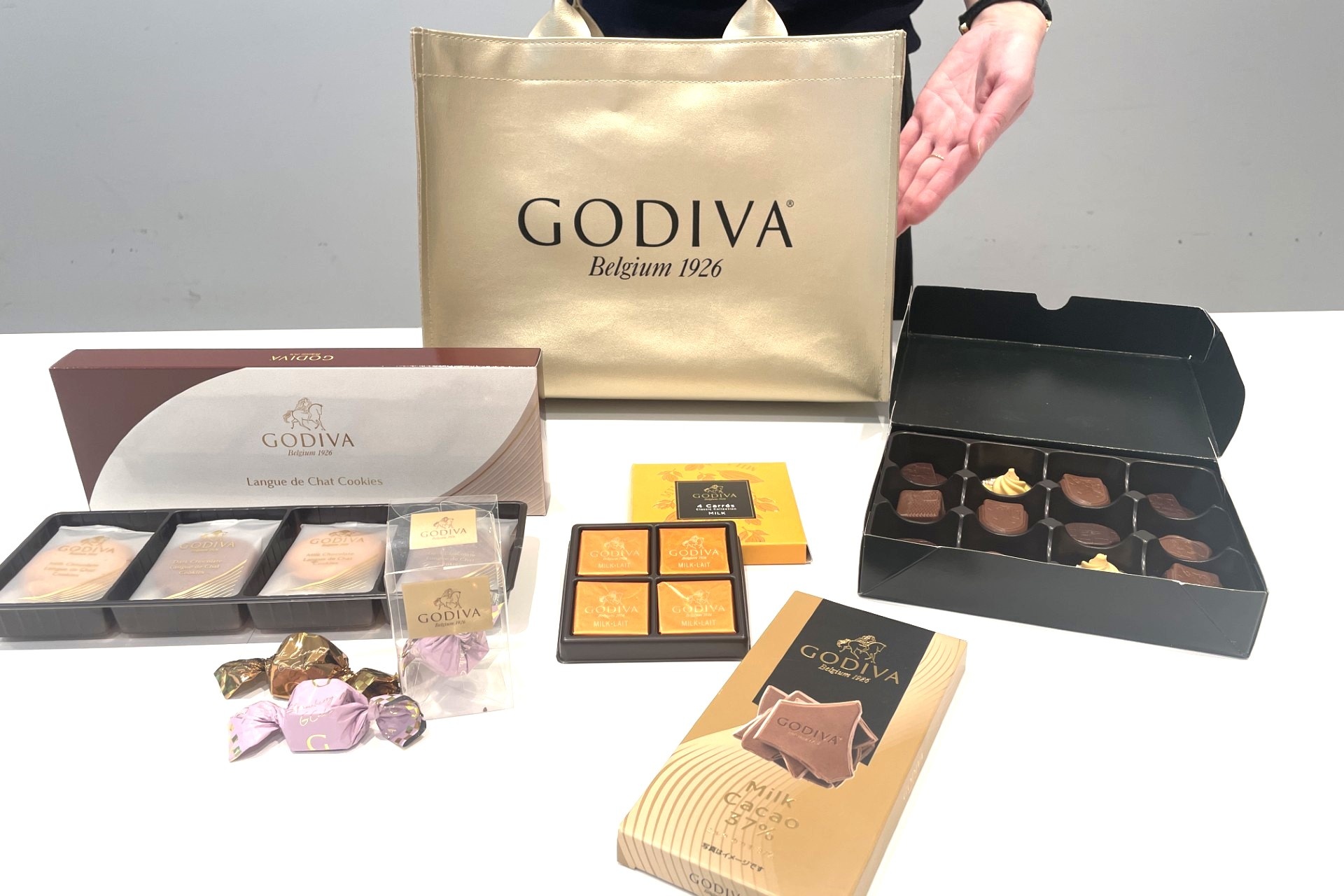 ゴディバ「2026 ニューイヤー ハッピーバッグ」