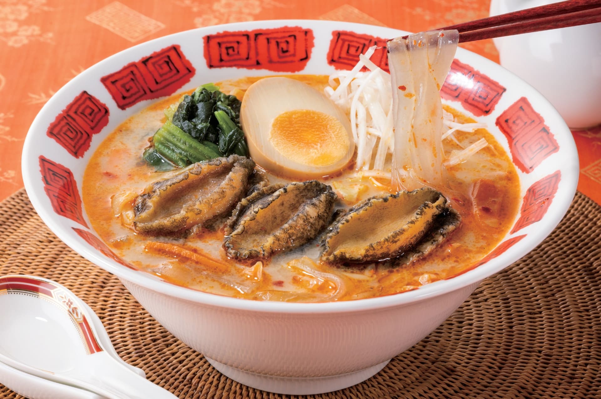 やわらか鮑の麻辣湯