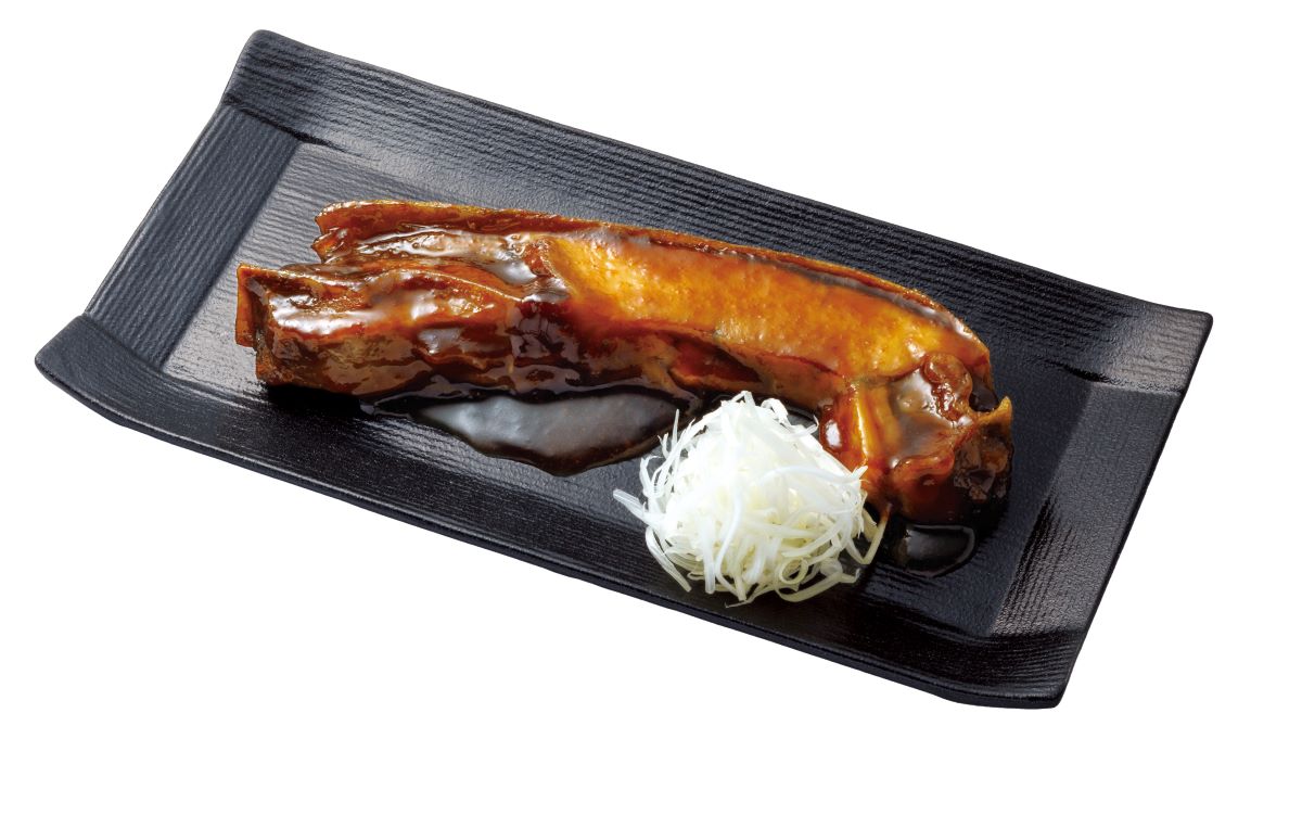 「まぐろカマの照り焼き風」（748円）