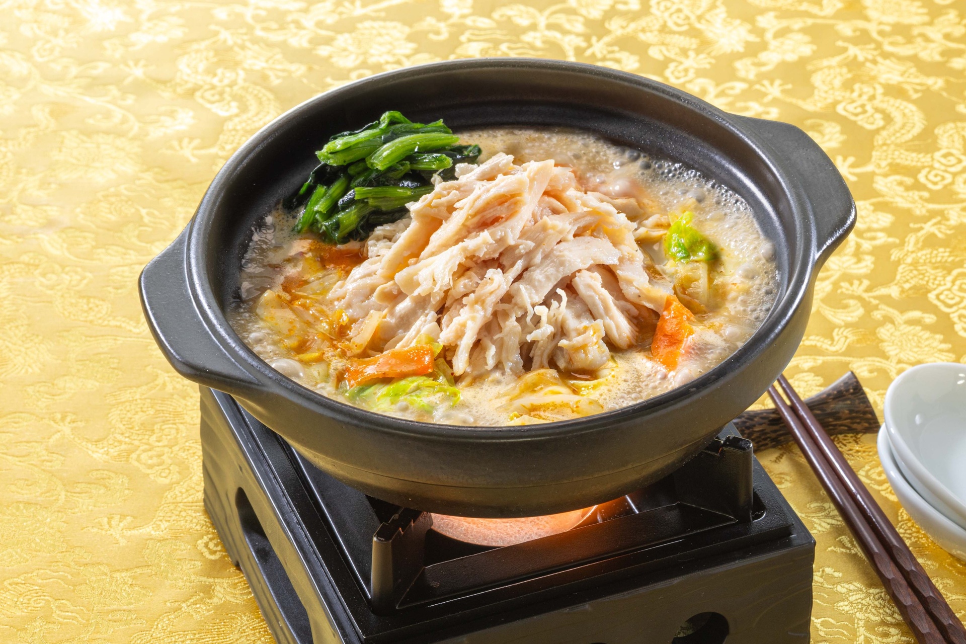 蒸し鶏の麻辣鍋