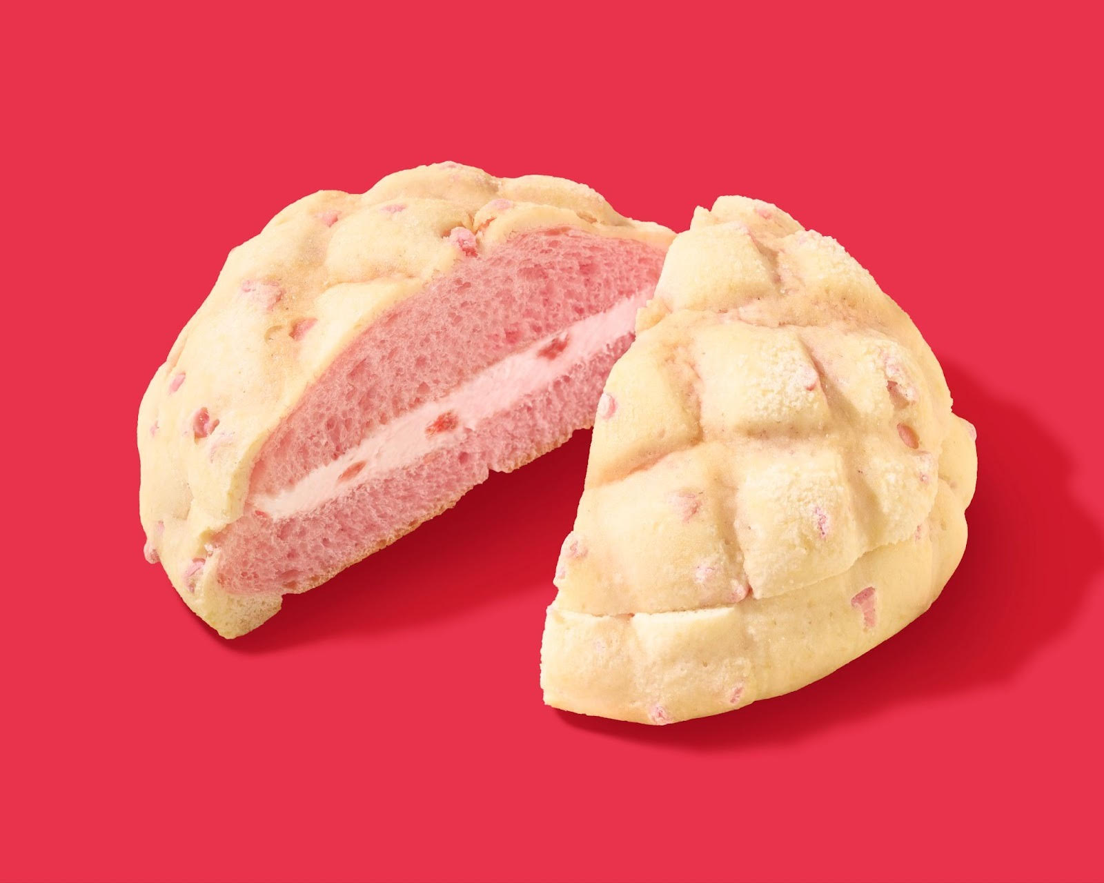 「つぶつぶいちごミルクメロンパン」（178円）
