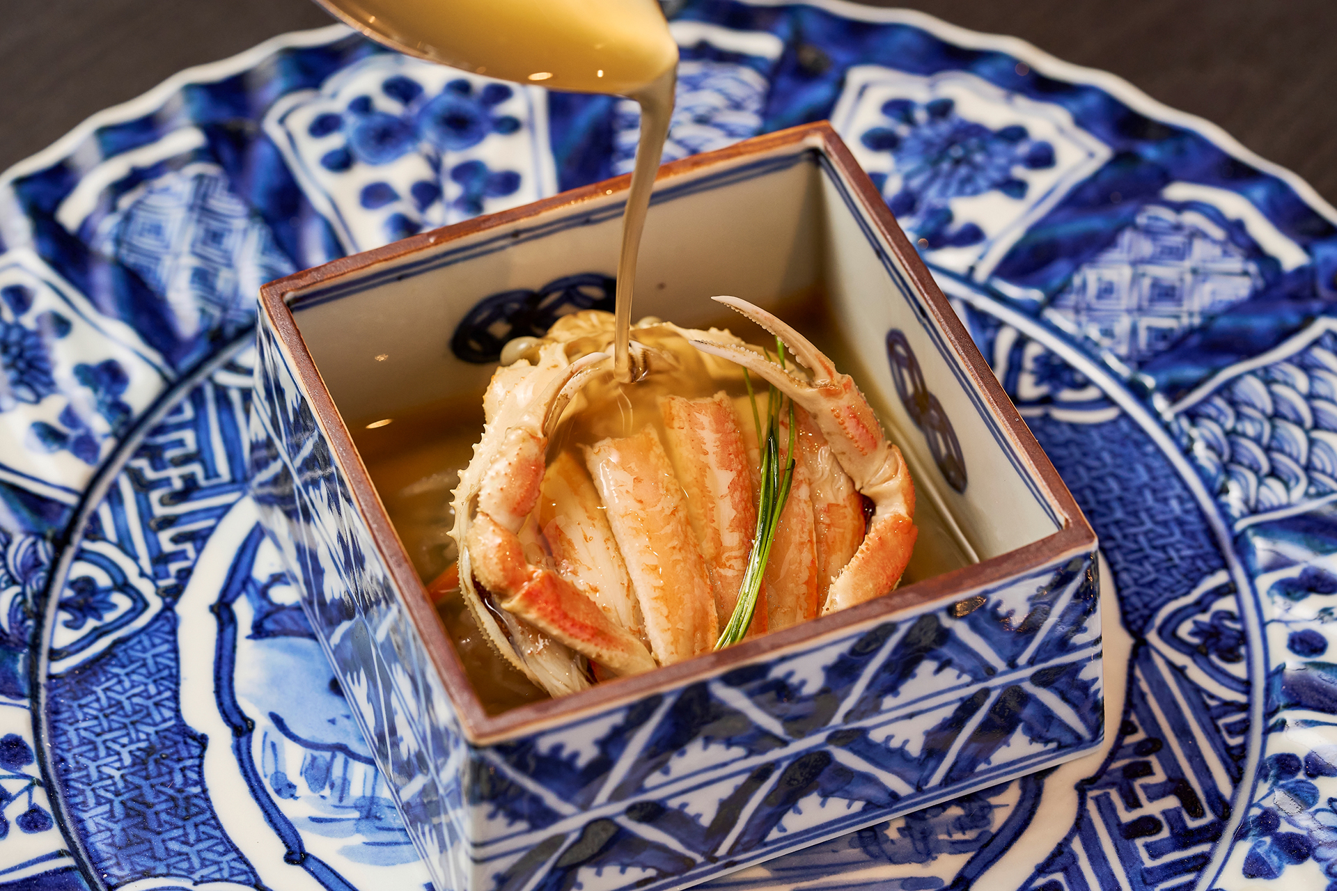 出汁の餡をかけて楽しむ「蟹面」