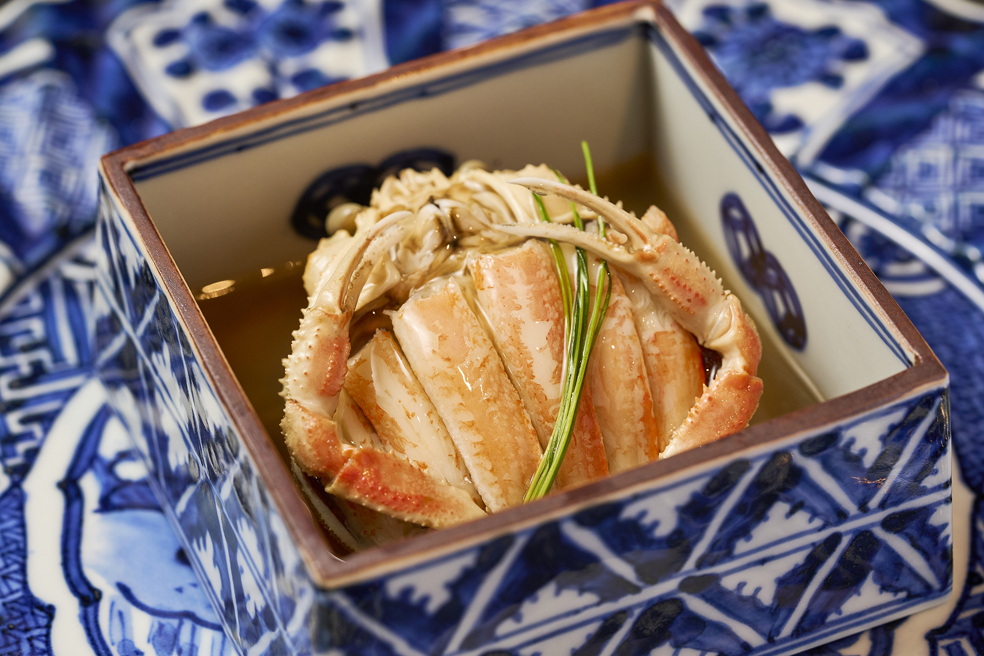 出汁の餡をかけて楽しむ「蟹面」