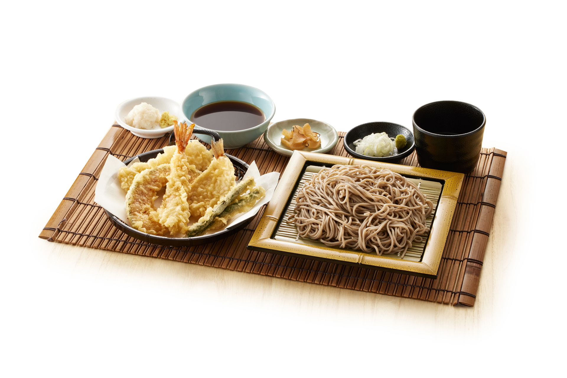 「てんやの天ぷらと藪そば」（940円）