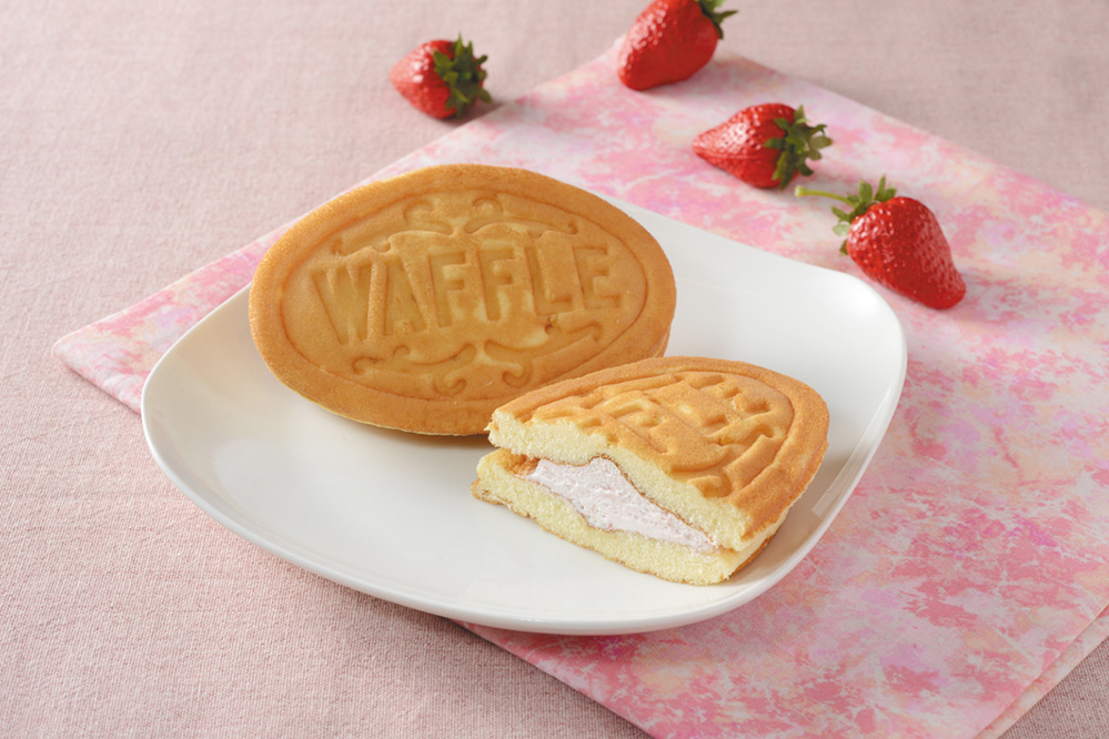 ローソン「Uchi Café ふんわりワッフル いちごミルク」