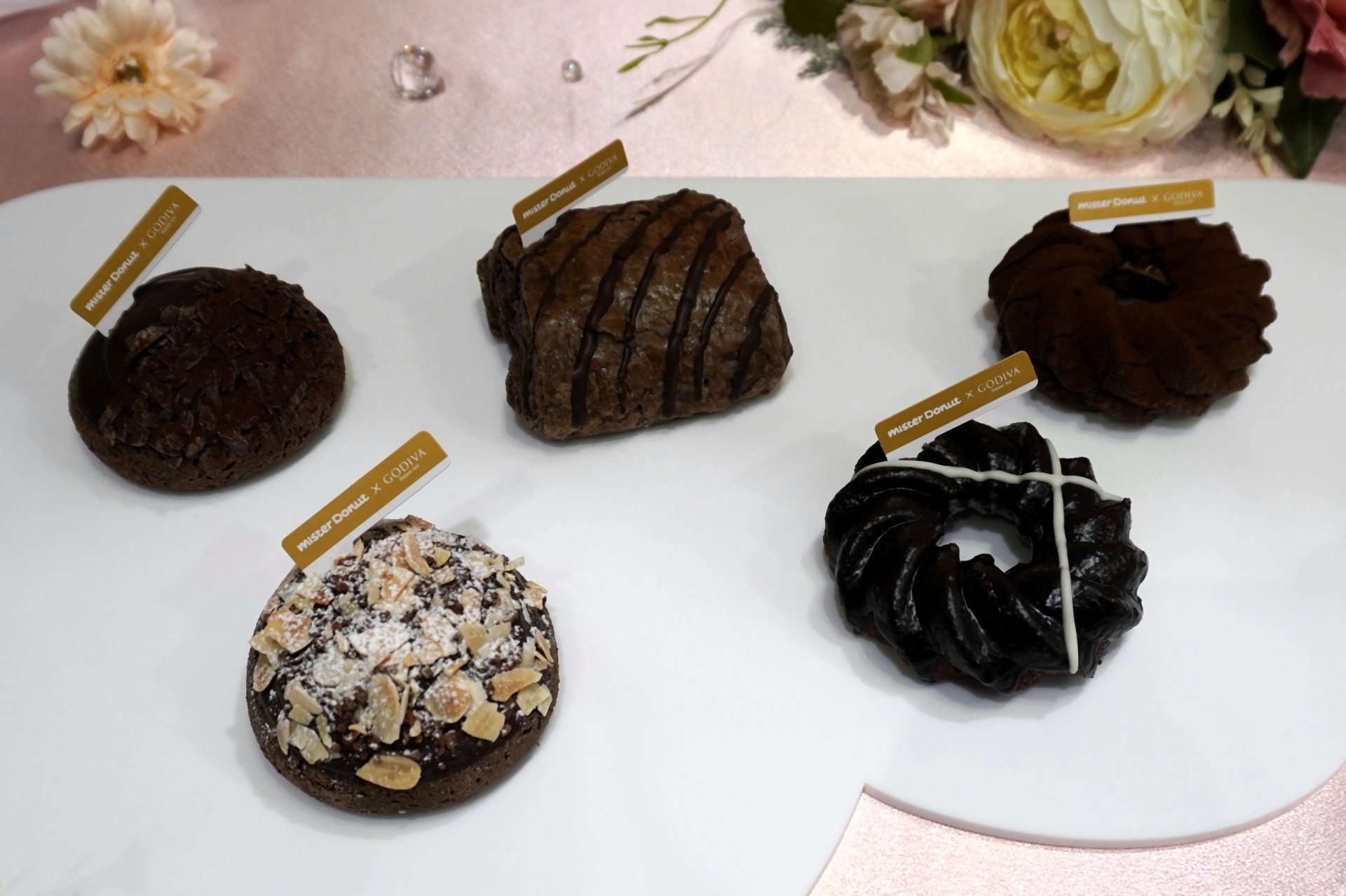 「Mister Donut×GODIVA」のドーナツ5種