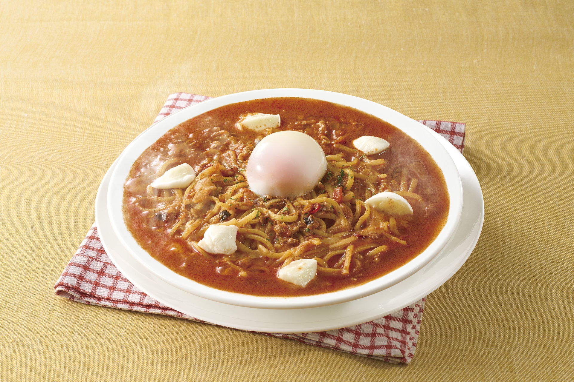 やみつきミートのJonathan’sスープパスタお年玉特別トッピング（温泉卵・モッツァレラチーズ）
