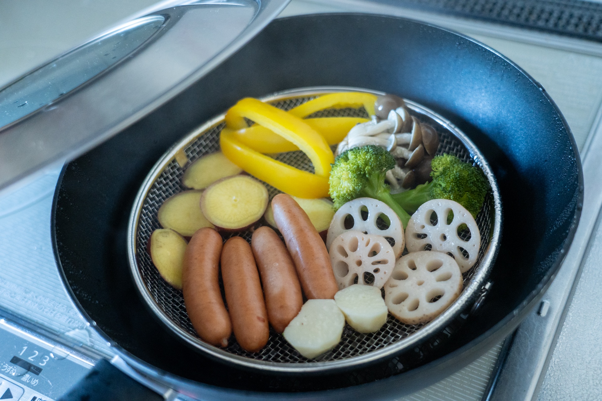 いろいろな用途で使える「すっきり暮らす盆ざる」