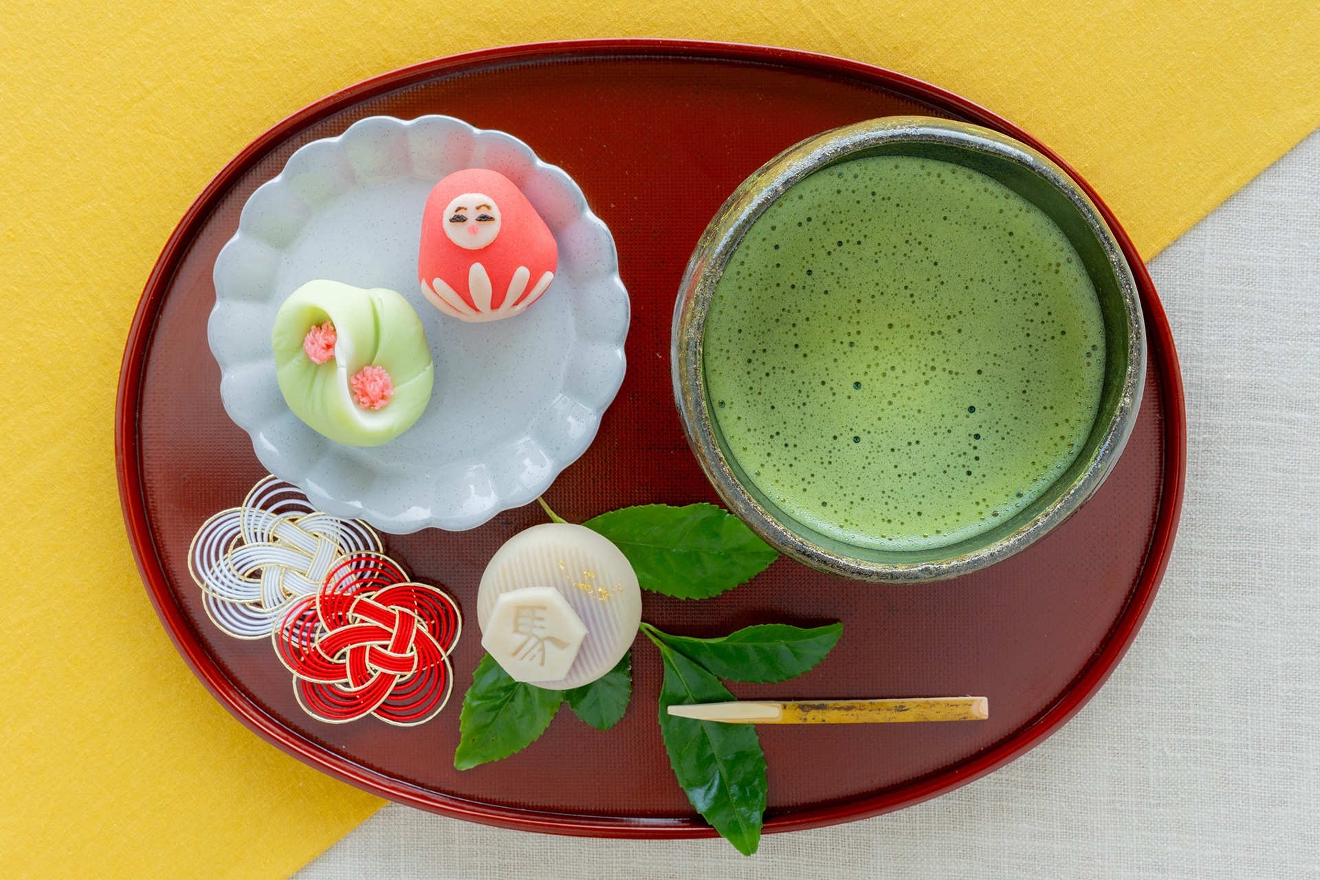開運を願う霧島茶と上生菓子「開運茶一杯」